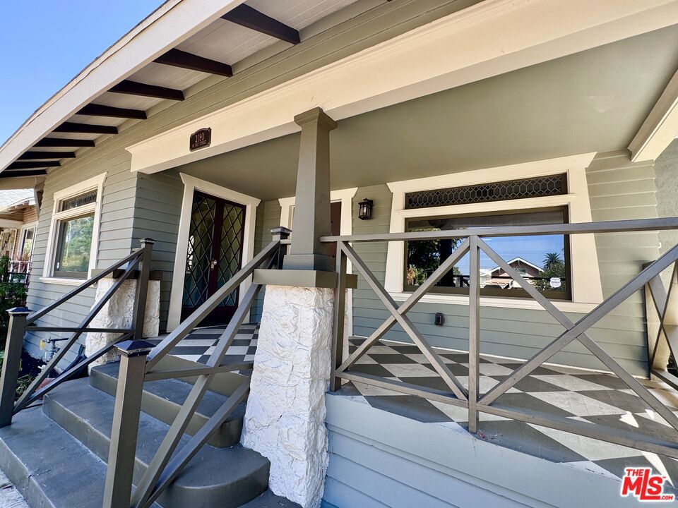 2180 W 31st Street