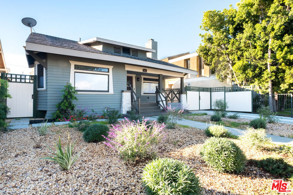 2180 W 31st Street