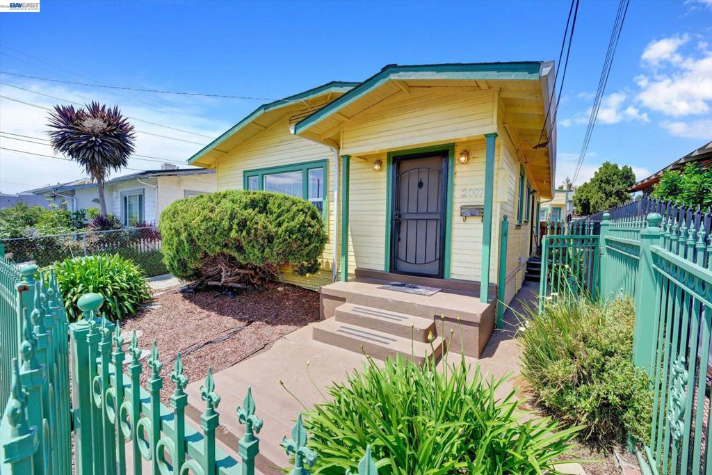 2007 57Th Ave Ave, Oakland CA 94621