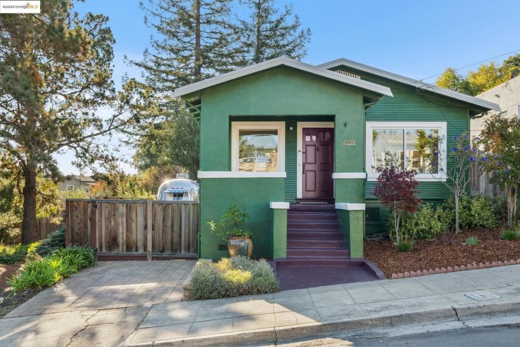 Photo of 4539 Pampas Ave, Oakland, CA 94619 (MLS # 41118378)