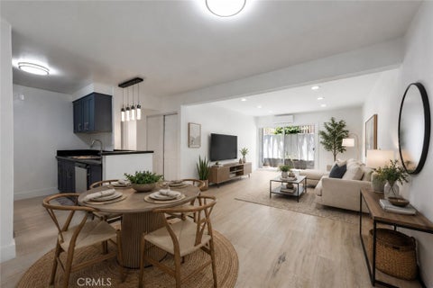 Photo of 18620 Hatteras Street #169, Tarzana, CA 91356 (MLS # SR26115414)