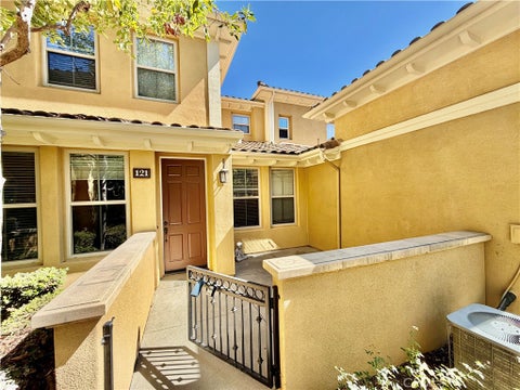 Photo of 121 Chantilly, Irvine, CA 92620 (MLS # OC26172294)
