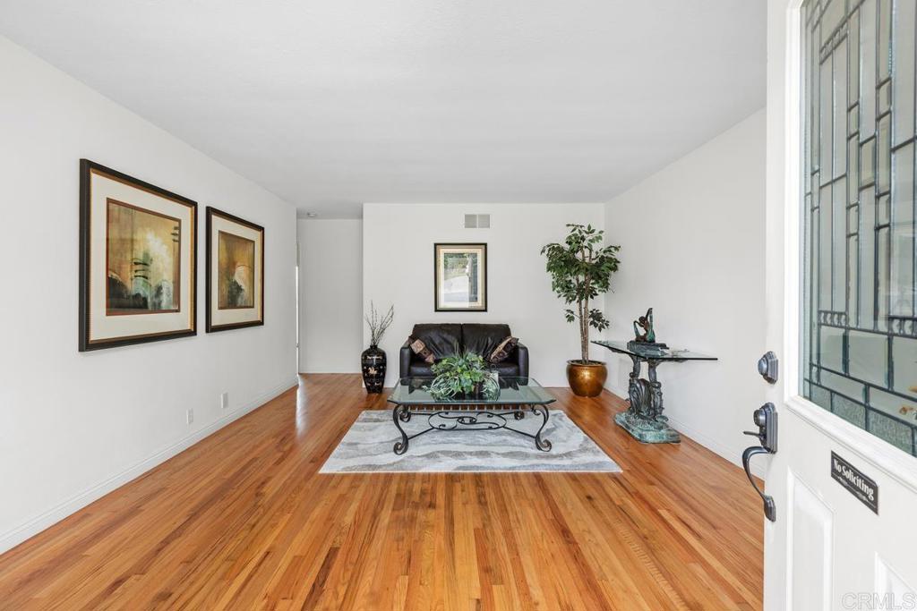 2725 Morning Glory Ln