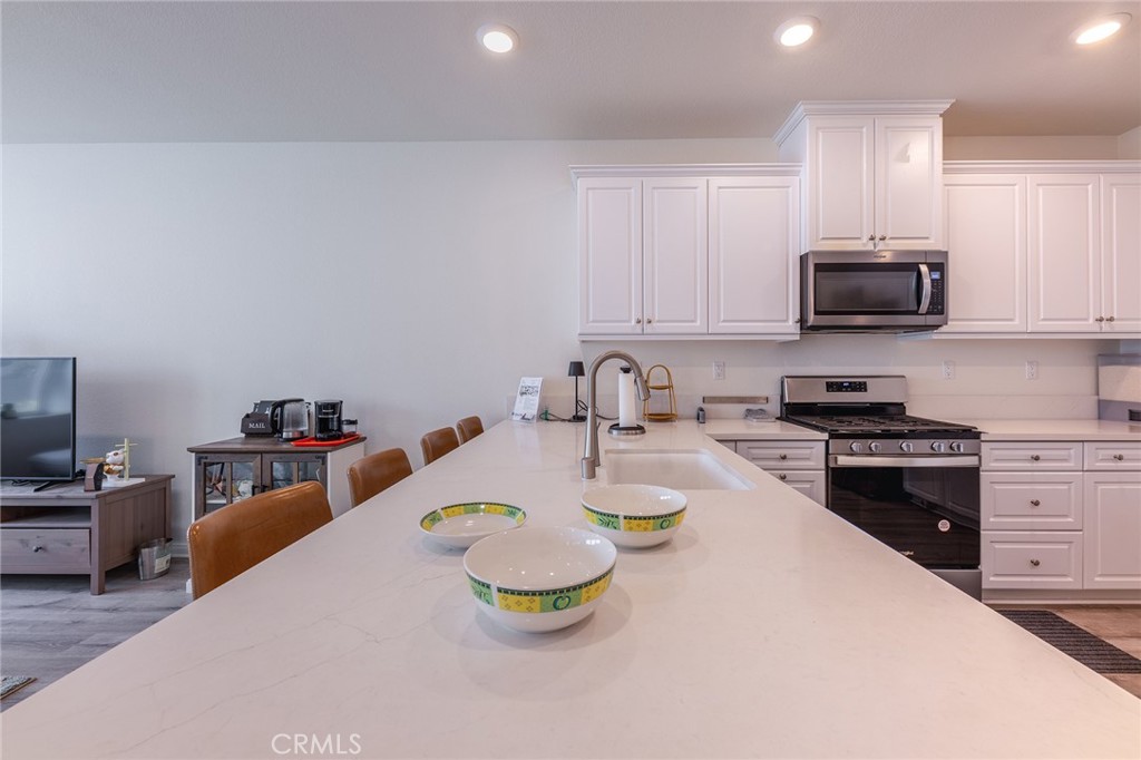 4058 E Coronado Privado