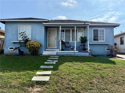 Photo of 1418 W 134th St, Compton, CA 90222 (MLS # DW25257645)