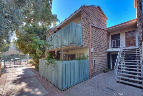 Photo of 5700 Etiwanda AVE #212, Tarzana, CA 91356 (MLS # CV26163138)