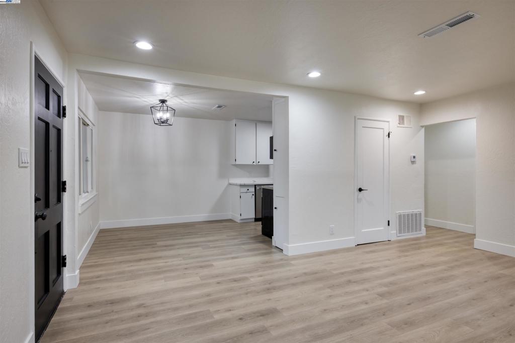 VALLEJO MANOR - Residential