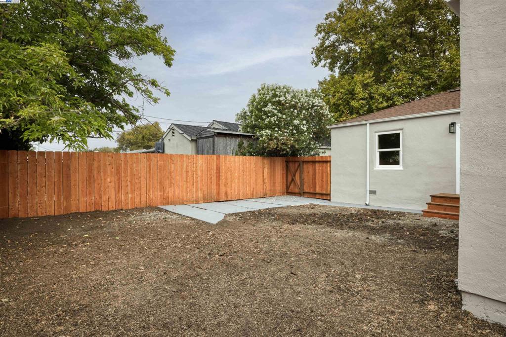 VALLEJO MANOR - Residential