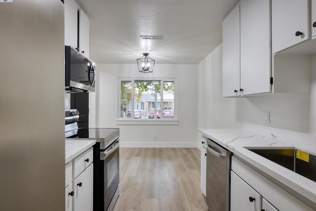 VALLEJO MANOR - Residential