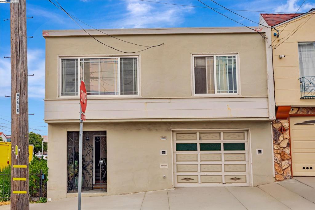 A beautifully maintained 3-bedroom, 2-bathroom single-family home located in San Francisco’s up-and-coming Bayview District. This gem features beautiful hardwood floors, spacious living areas, and a large private yard ideal for entertaining or relaxing outdoors. Enjoy unbeatable convenience just steps from Third Street’s shops, restaurants, and coffee shop, and the Bayview Farmers Market. Quick access to the T Third Muni Metro, major bus lines, and Highways 101 & 280 makes commuting a breeze. * Vibrant neighborhood * Large backyard * Excellent public transit access *Walkable to local favorites Don’t miss this opportunity! Bayview is buzzing with growth and potential!