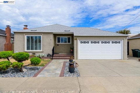 Photo of 1356 Linton Street ST, San Leandro, CA 94577 (MLS # 41142309)