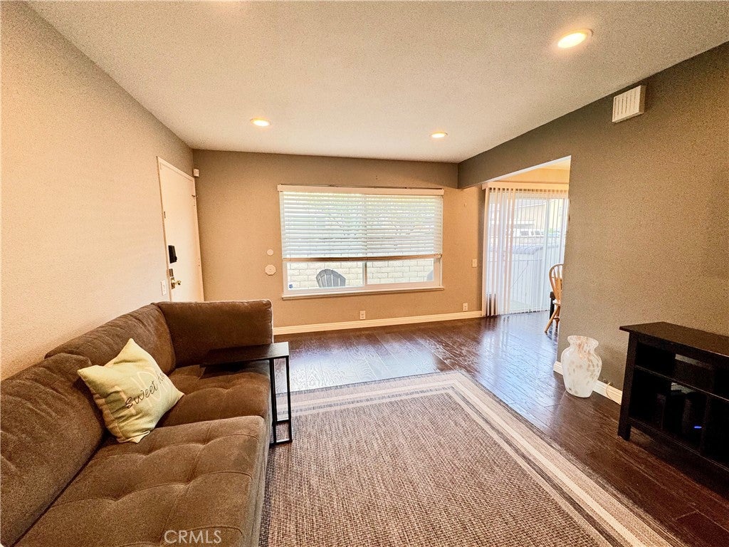 1354 Peppertree