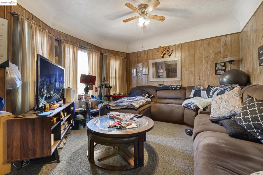 PILL HILL - Residential Income