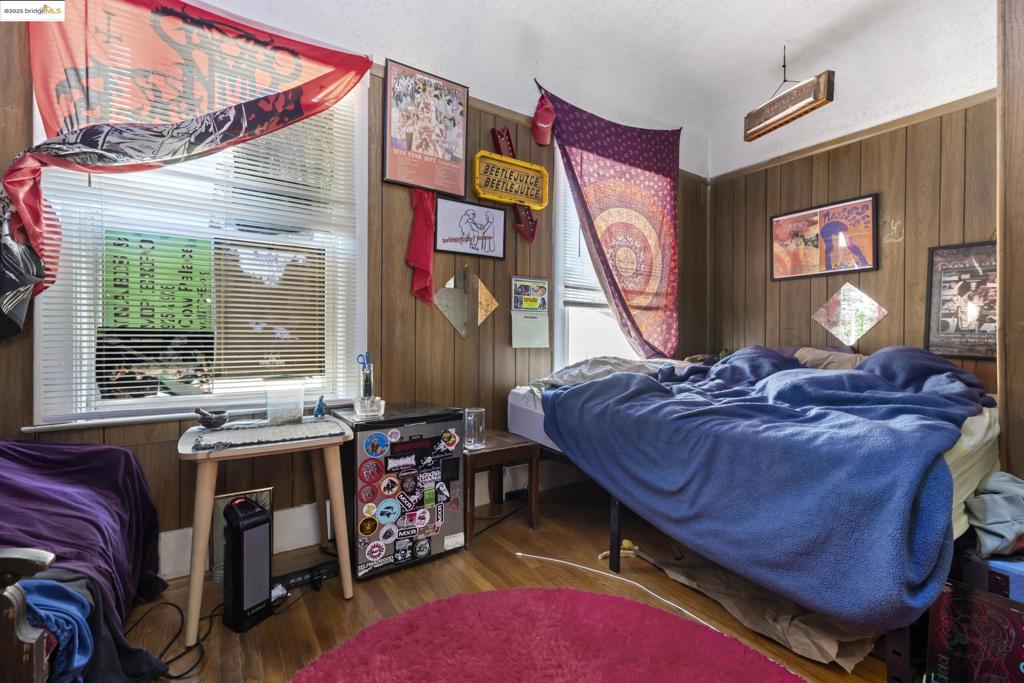 PILL HILL - Residential Income