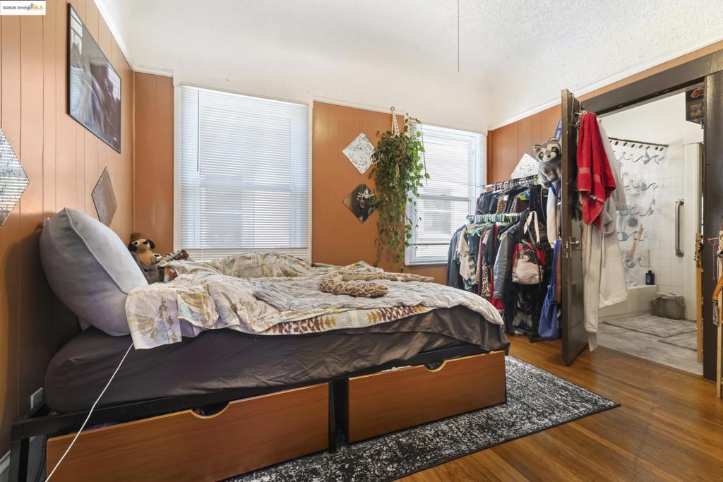 PILL HILL - Residential Income