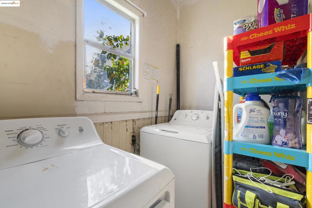 PILL HILL - Residential Income