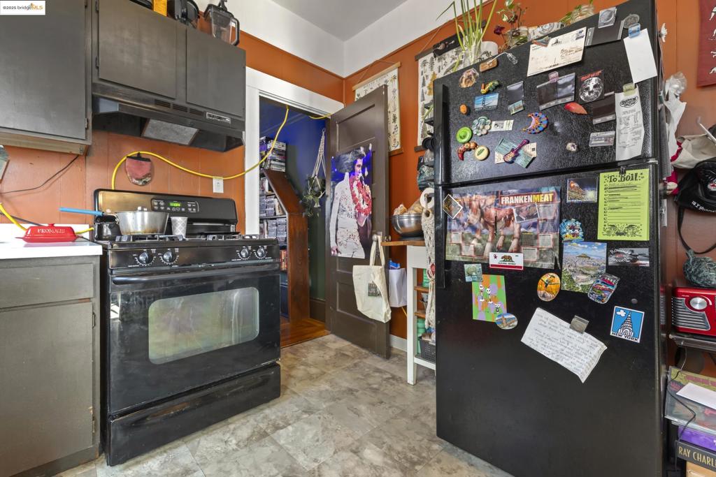 PILL HILL - Residential Income