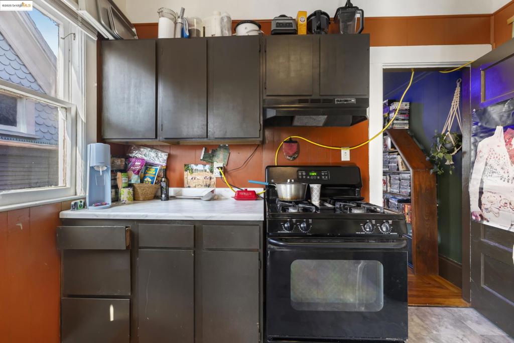 PILL HILL - Residential Income