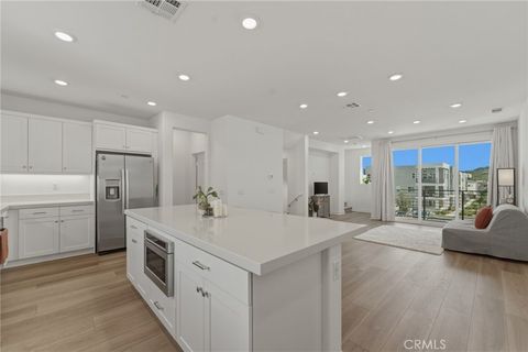 Photo of 26661 Blue Hills Loop, Valencia, CA 91381 (MLS # OC26038582)