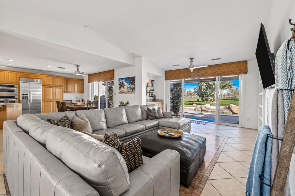 The Palms - Residential