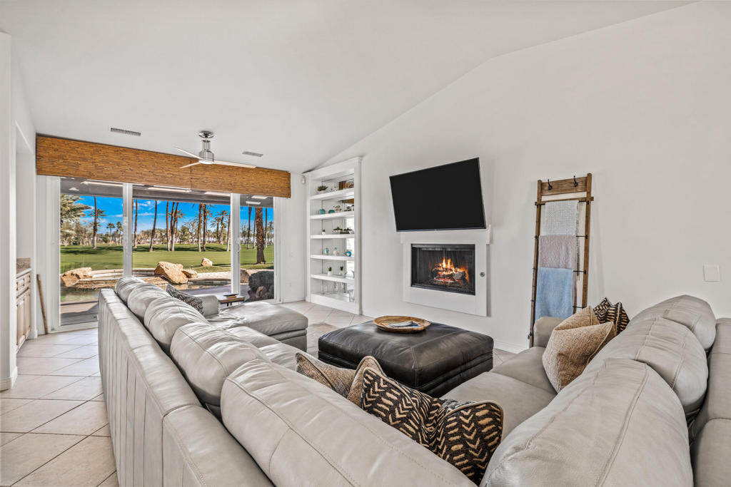 The Palms - Residential