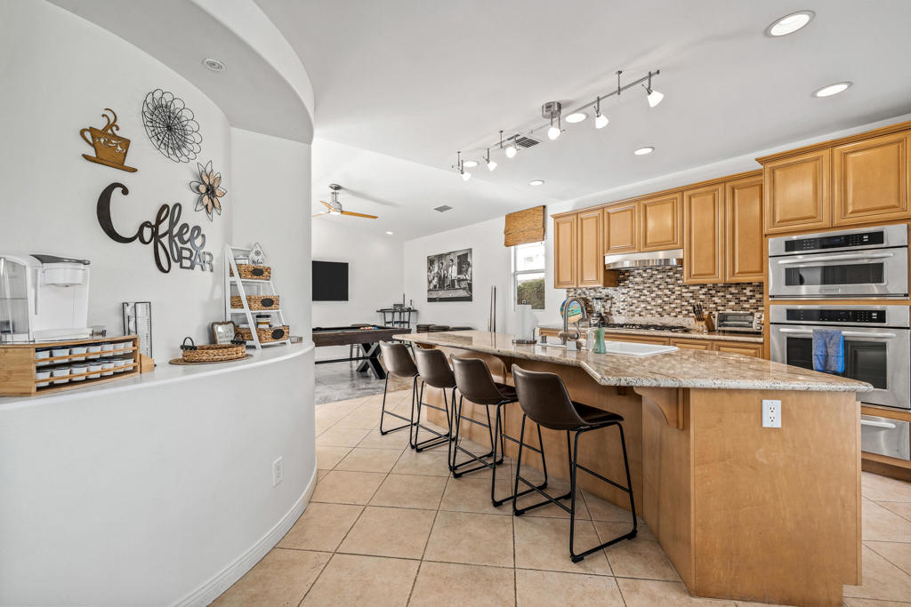 The Palms - Residential