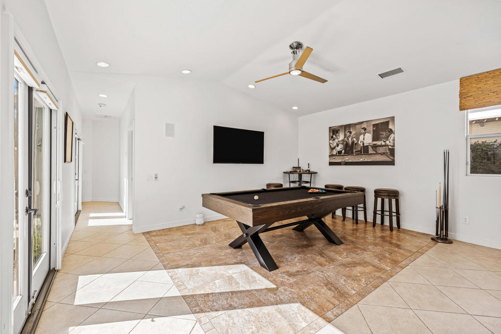 The Palms - Residential