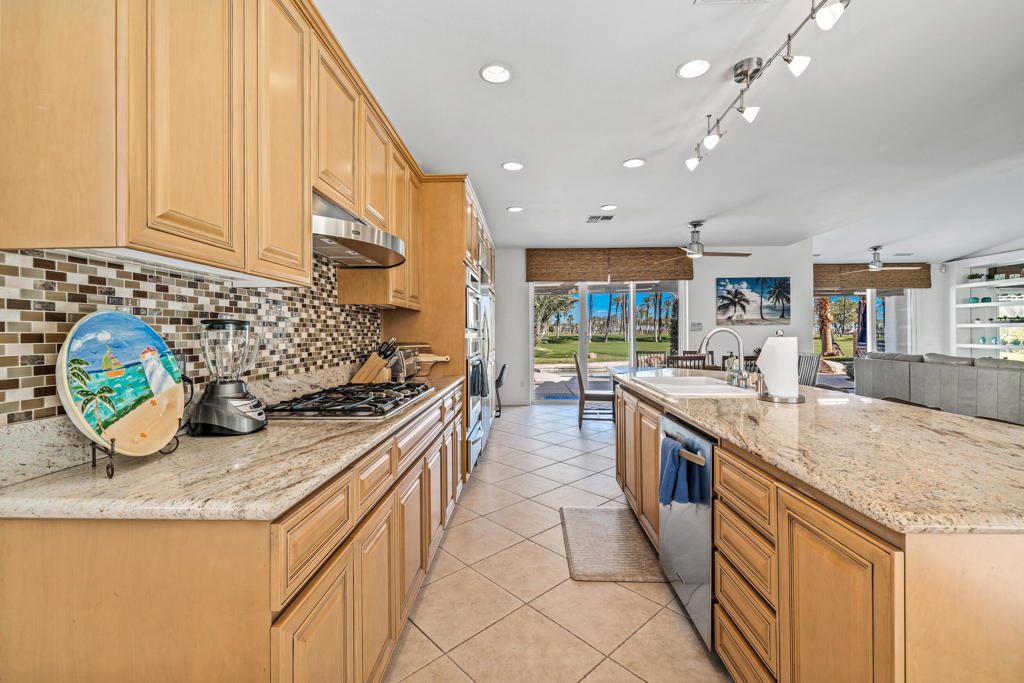 The Palms - Residential