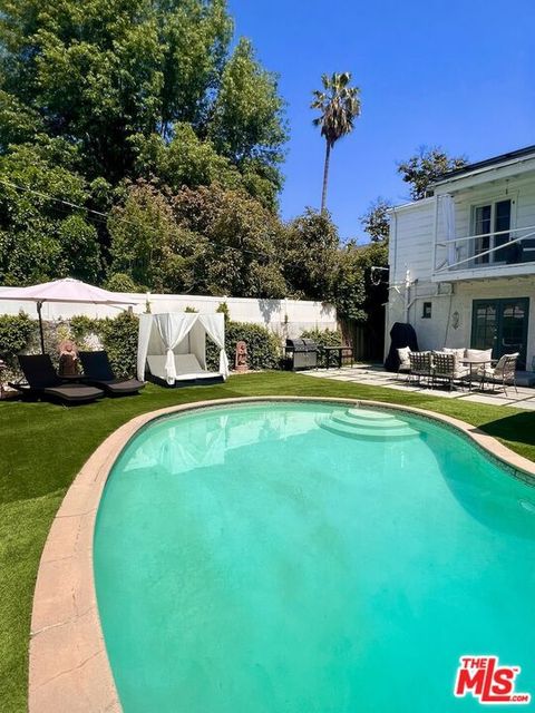 Photo of 219 Winchester Avenue, Glendale, CA 91201 (MLS # 25608021) Photo of 219 Winchester Avenue, Glendale, CA 91201 (MLS # 25608021)