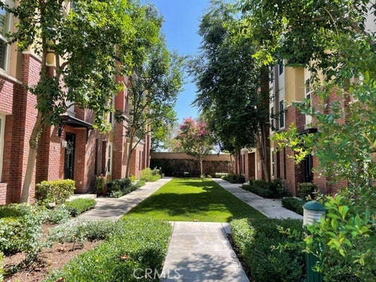 732 W 1ST ST, CLAREMONT, CA 91711 - Image 3c85262a2e66900c2ab34dbddc531344/3908856331