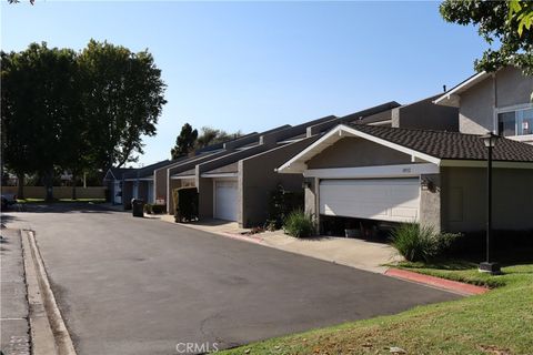 Photo of 18507 Pueblo Circle, Huntington Beach, CA 92646 (MLS # PW25178787)