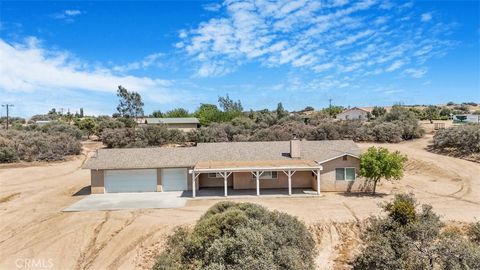 11221 Omelveny Road Oak Hills CA 92344