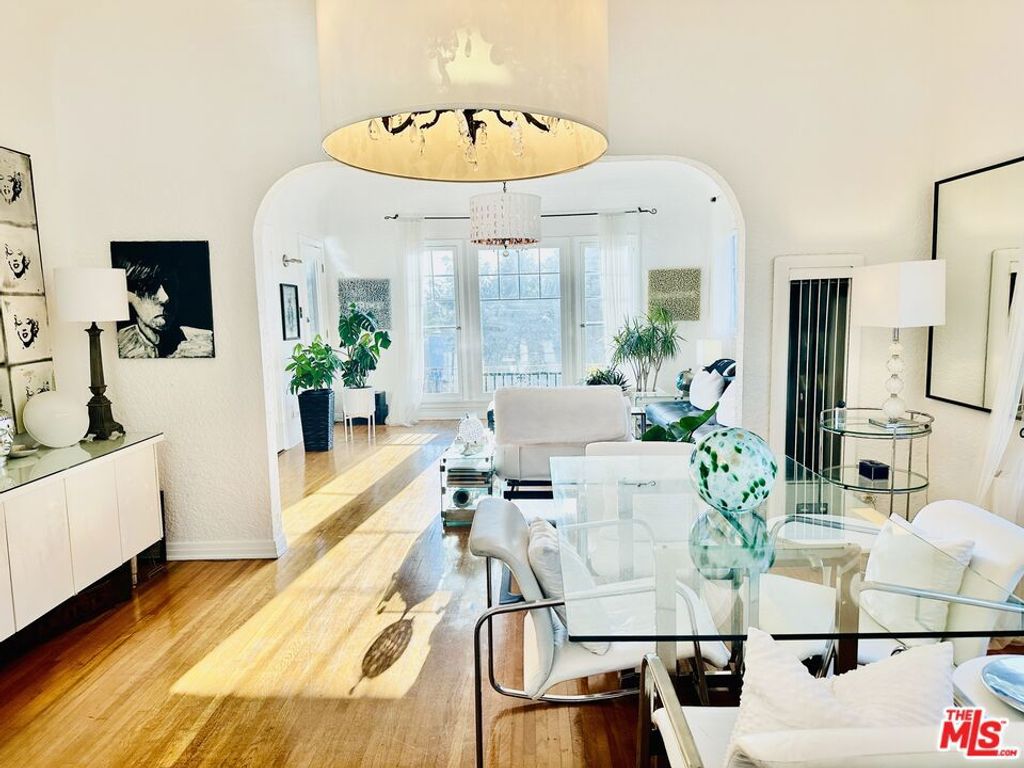 Photo of 815 10th Street #B, Santa Monica, CA 90403 (MLS # 26651061)