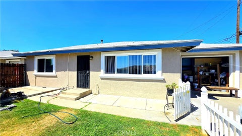 Photo of 124 N 12th Avenue #D, Upland, CA 91786 (MLS # TR26193003)