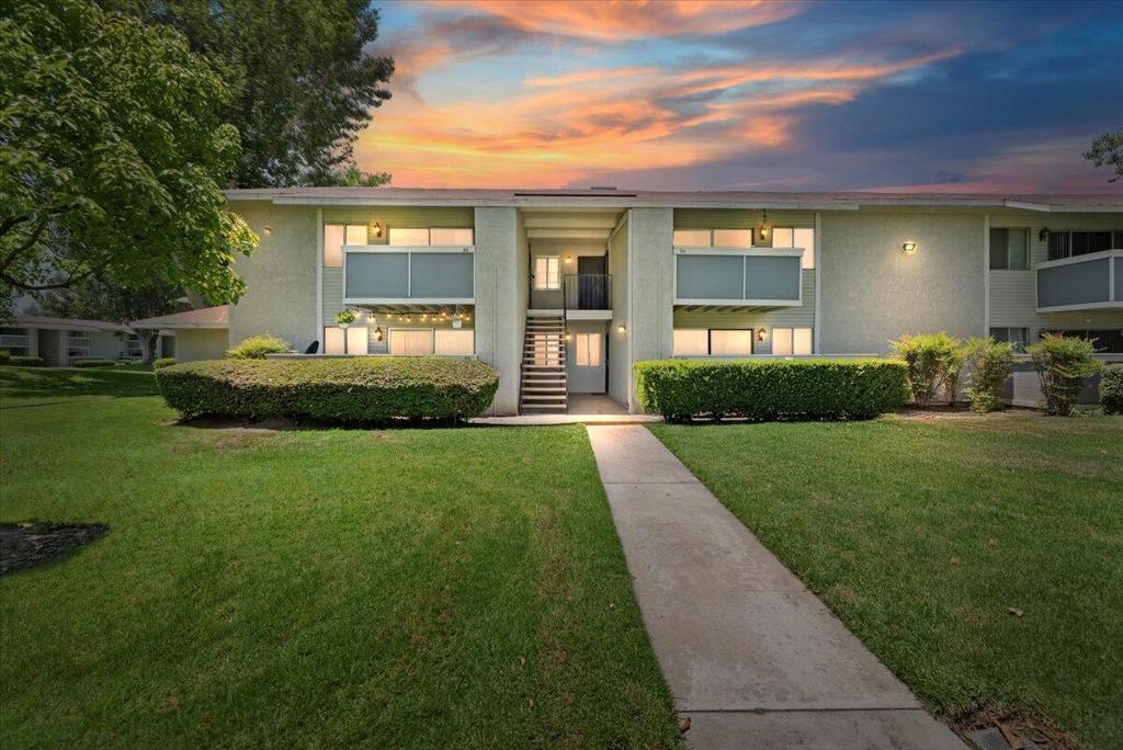 Perfect for the 1st time home buyer! A great corner unit on 2nd floor, with views of pool area and common areas. Large walk-in closet with nice sized bedroom, and granite countertop on the kitchen with nice dining area. The condominium is located nearby Loma Linda University Medical Center, Redland business park, and the VA Hospital. Conveniently located close to Fwy. HOA amenities are included with water, trash, sewer, pool, hot tub, tennis courts.