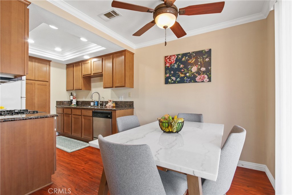 1469 Forest Glen Drive 193