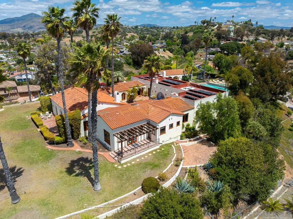 Bonita, California 91902, United States, 5 Bedrooms Bedrooms, ,7 BathroomsBathrooms,Residential,Active,132645