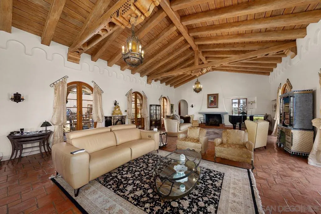 Bonita, California 91902, United States, 5 Bedrooms Bedrooms, ,7 BathroomsBathrooms,Residential,Active,132645