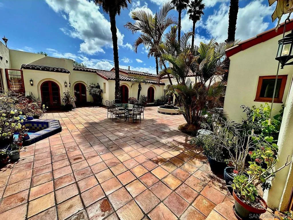 Bonita, California 91902, United States, 5 Bedrooms Bedrooms, ,7 BathroomsBathrooms,Residential,Active,132645