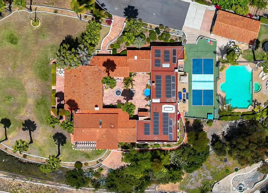 Bonita, California 91902, United States, 5 Bedrooms Bedrooms, ,7 BathroomsBathrooms,Residential,Active,132645