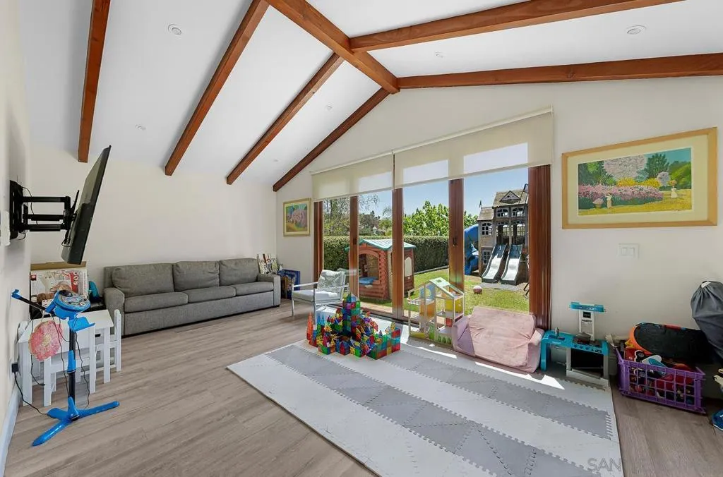 Bonita, California 91902, United States, 5 Bedrooms Bedrooms, ,7 BathroomsBathrooms,Residential,Active,132645