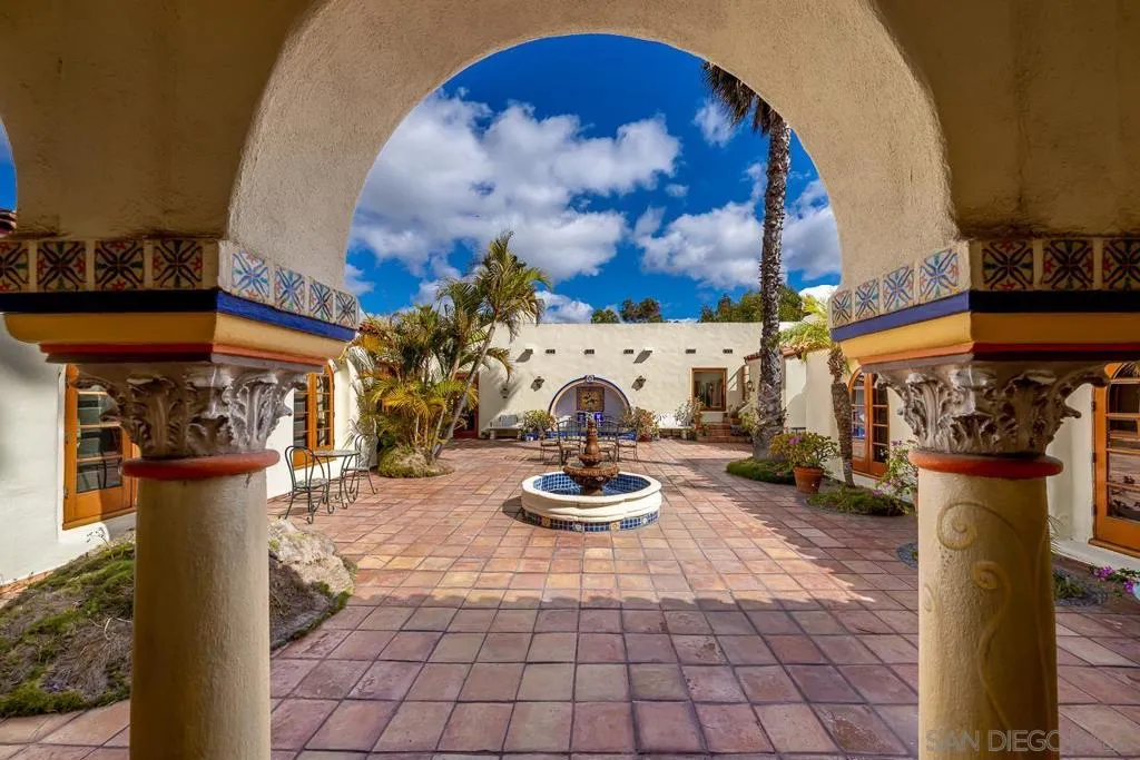 Bonita, California 91902, United States, 5 Bedrooms Bedrooms, ,7 BathroomsBathrooms,Residential,Active,132645