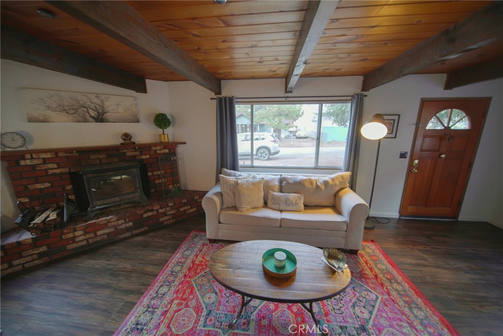 404 W Mojave Boulevard