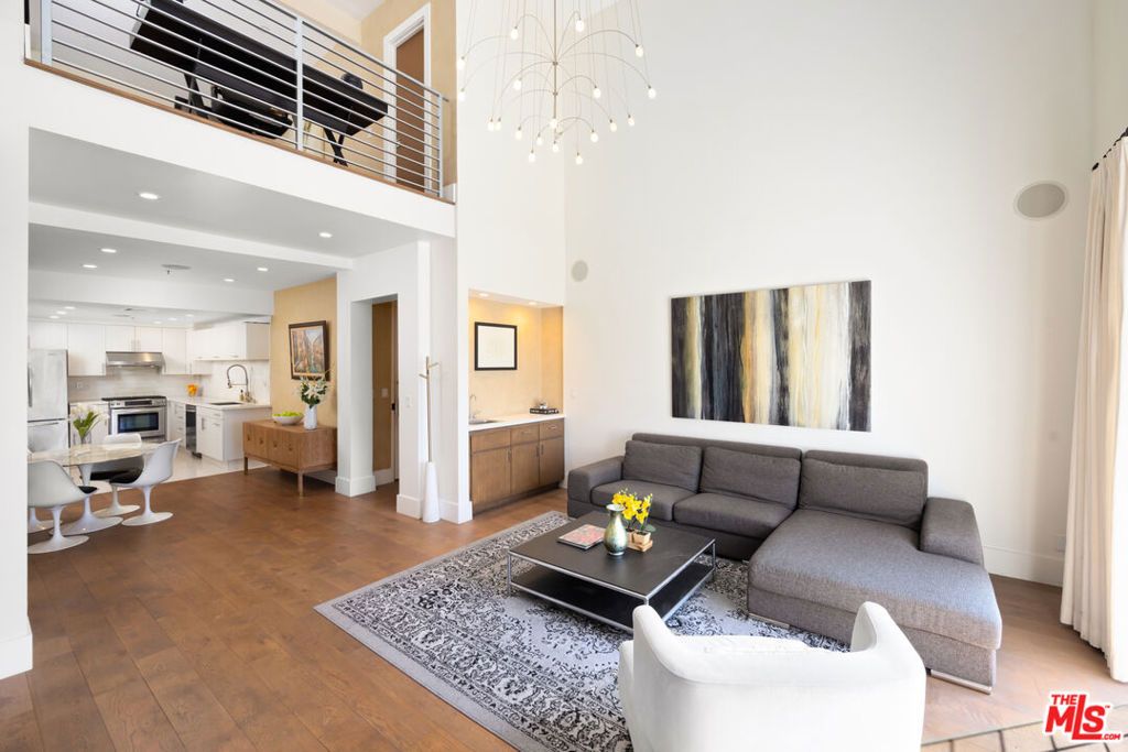 Photo of 930 N Doheny Drive #412, West Hollywood, CA 90069 (MLS # 25559789)