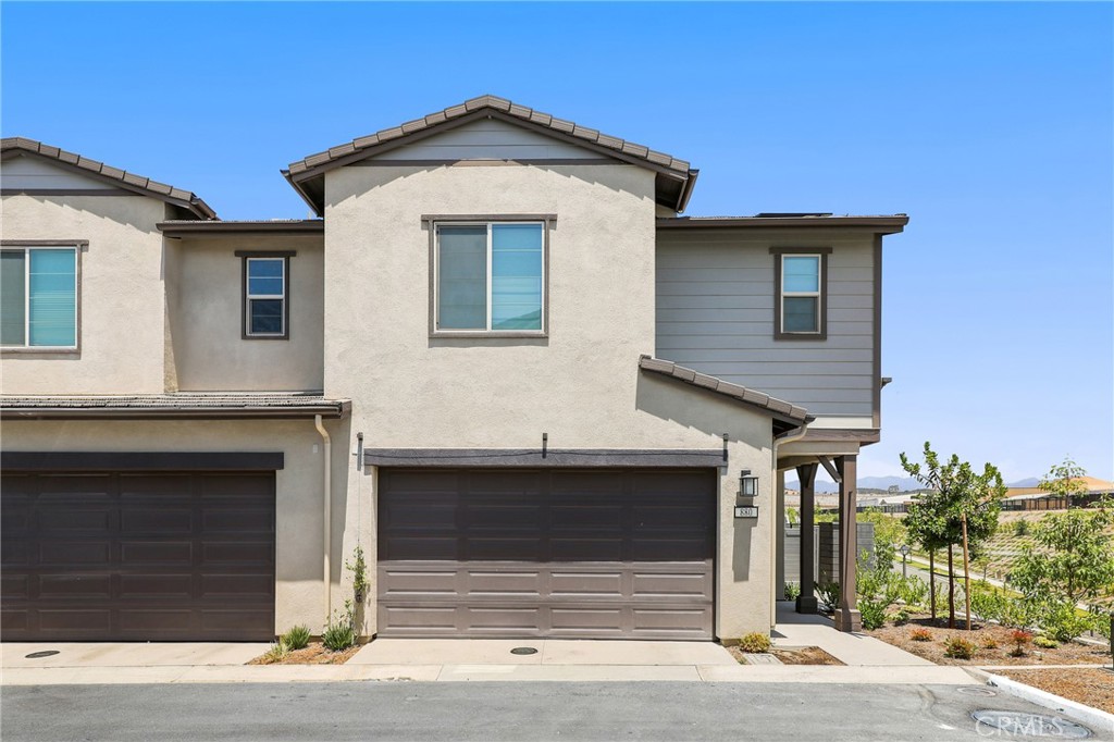 880 Cornelia Way