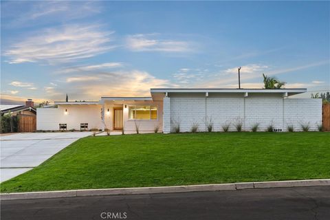 Photo of 5471 Jonesboro Way, Buena Park, CA 90621 (MLS # PW25259294)