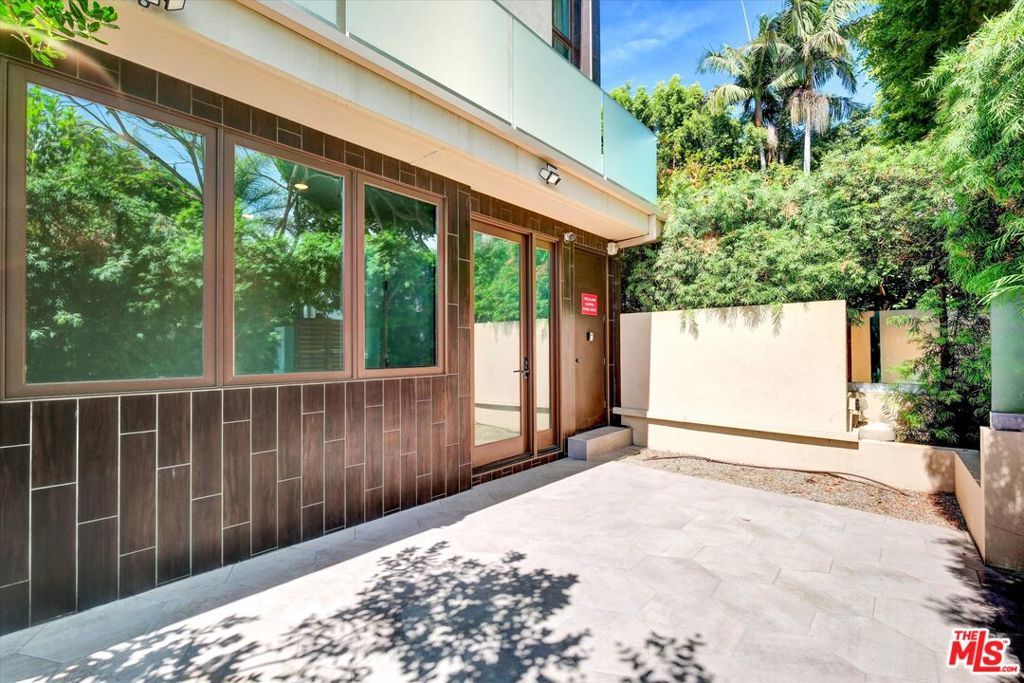 Photo of 1249 N Formosa Avenue, West Hollywood, CA 90046 (MLS # 25598209)