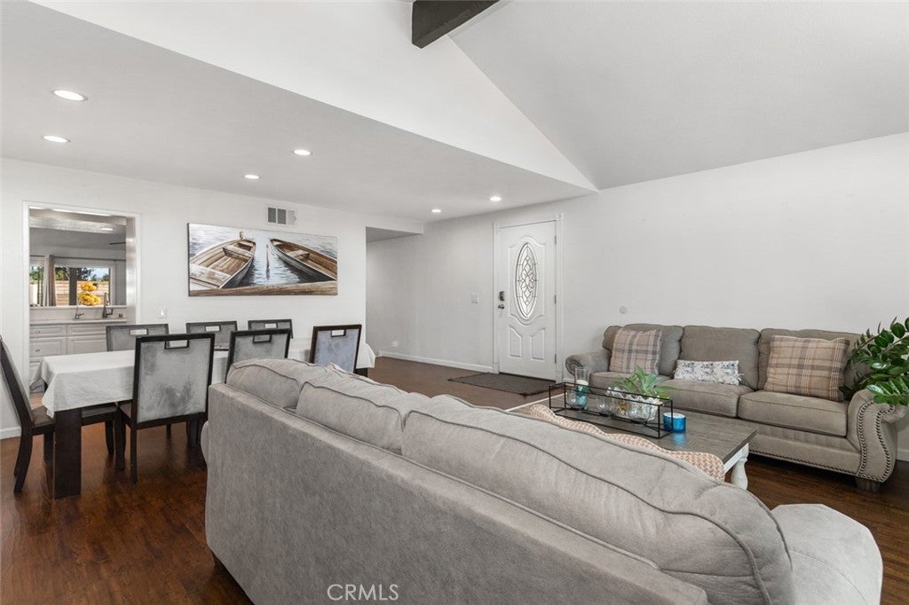 11157 Flower Ave