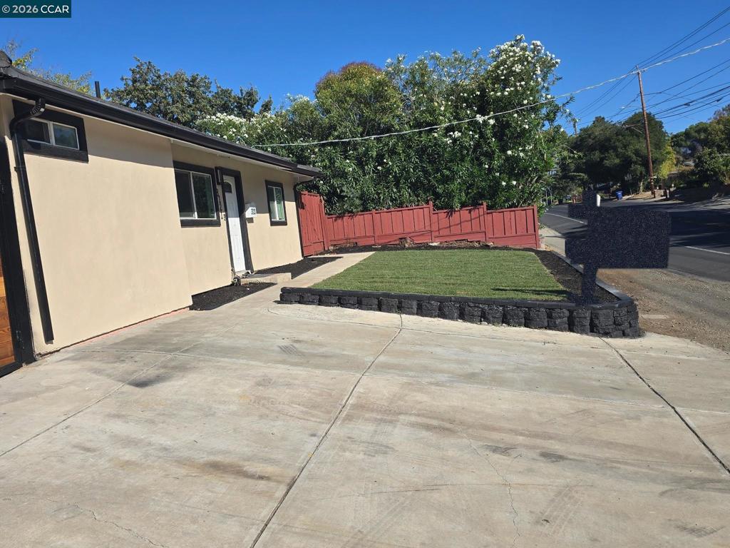 3121 Cowell Rd