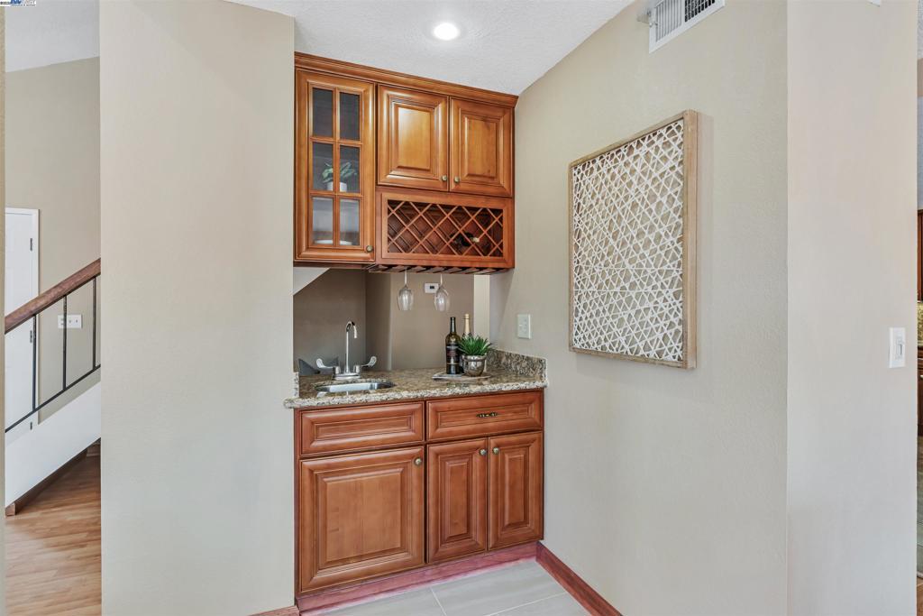 FLORESTA GARDENS - Residential